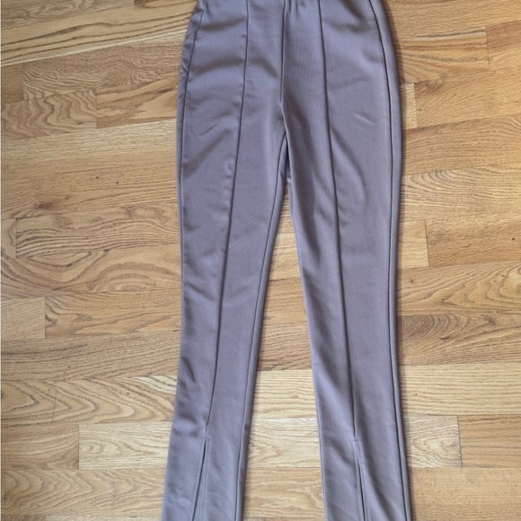 Zara Stylish Taupe Pantssize M elasticized - Picture 6 of 8